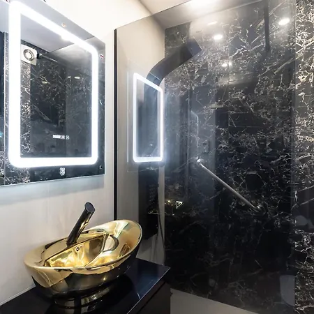 Lazys Haven Modern 3r In Center Apartment Bucharest
